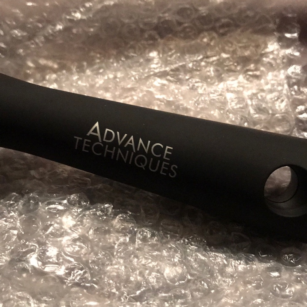 Avon thermal styling round bristle brush - Picture 3 of 6